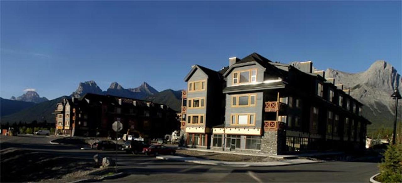 Apartment 406, Indigenous Artefacts Canmore Exterior photo