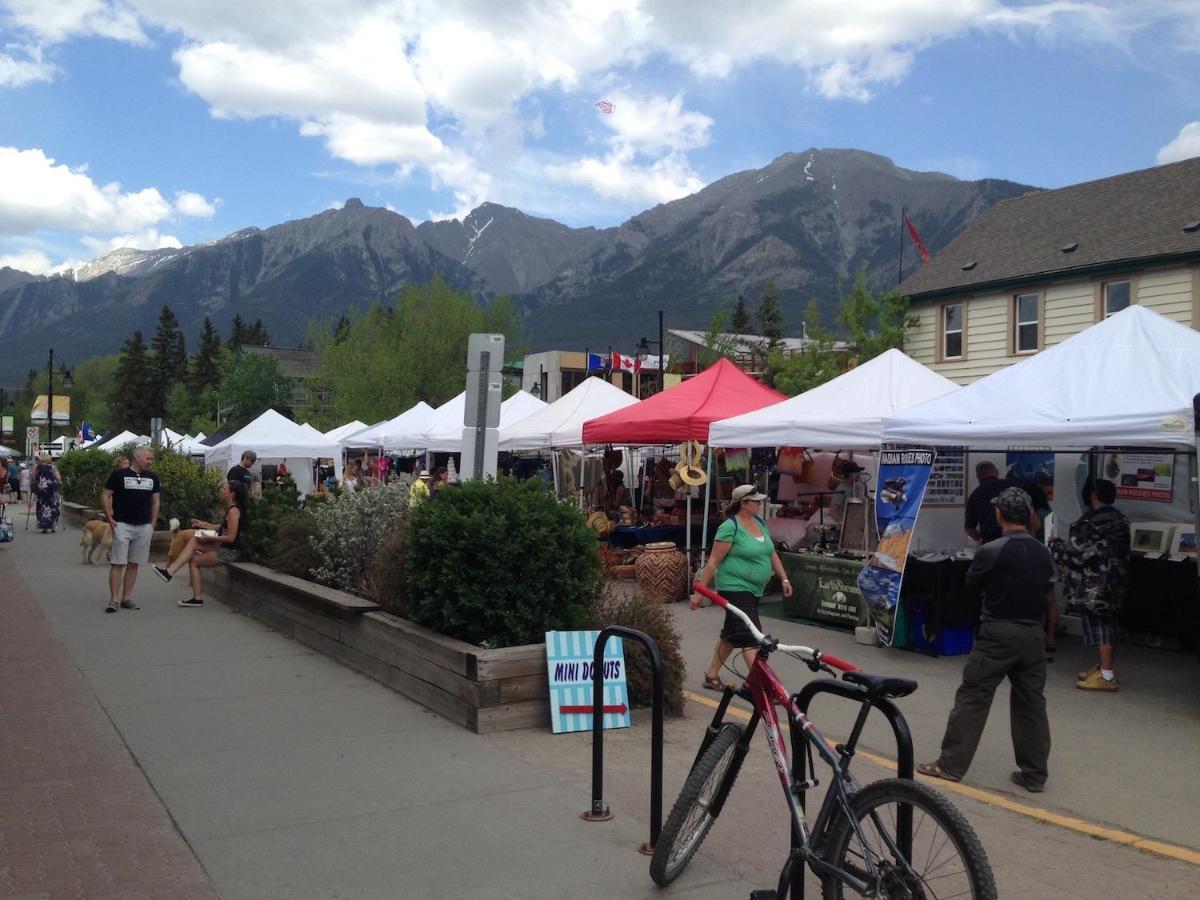 Apartment 406, Indigenous Artefacts Canmore Exterior photo