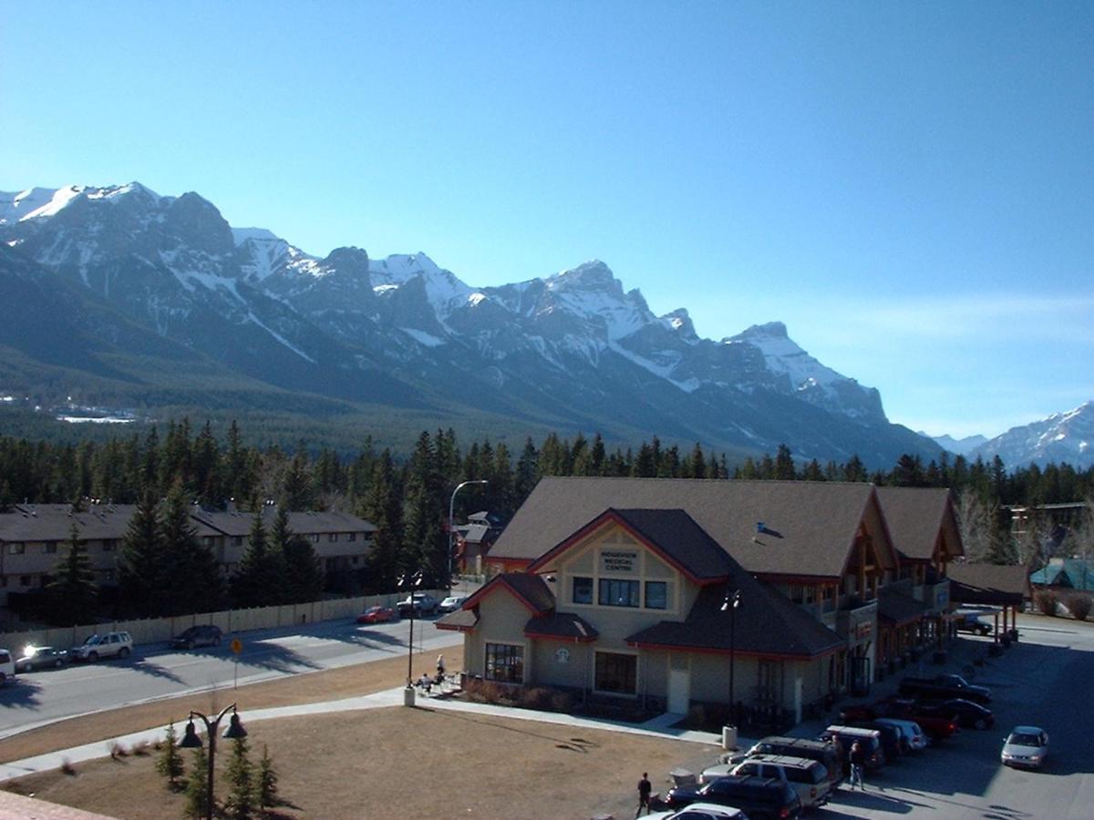 Apartment 406, Indigenous Artefacts Canmore Exterior photo